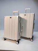 Набор из 2-х чемоданов, композит, алюминий, MIRONPAN   32416 Молочный